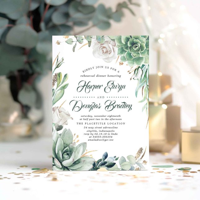 Grünpflanzen und Gold | Rustikales Gartenessen Pro Einladung (Succulents and White Flowers Elegant Rehearsal Dinner Invitations)