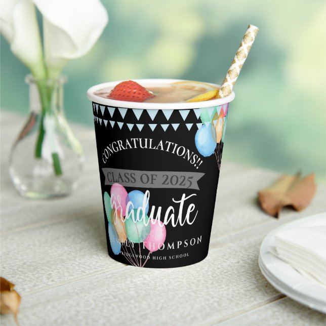 Gruppe der Schwarzen Glückwünsche 2023 Abschluss Pappbecher (In Situ)