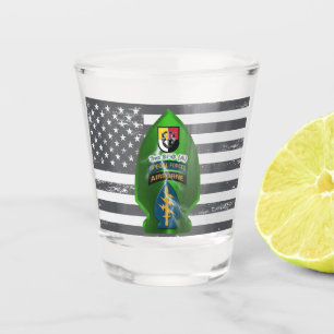 Gruppe der Spezialeinheiten (IM FLUGZEUG) Schnapsglas
