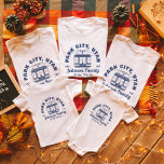 Gruppe für individuelle Familienfreunde Skiausflüg T-Shirt<br><div class="desc">Mit unserem individuellen Ski-Trip-Shirt für Familien,  Freunden oder Gruppen können Sie Ihre Erinnerungen ganz individuell gestalten. Personalisieren Sie Ihren Familiennamen oder Ihre Gruppenreisedaten,  damit Sie es ganz individuell finden. Ideal für Skifahrer und Winterurlauber-Souvenirs,  ideal für passende Outfits an den Pisten oder als Geschenk für den Winterurlaub.</div>