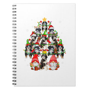 Gruppe Santa Reindeer Elf Bernedoodles als Weihnac Notizblock