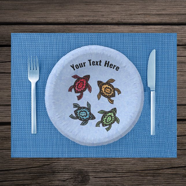 Gruppe Vier Schildkröten Abstrakte farbige Muschel Pappteller (Four black turtles with colourful abstract shells on light blue paper party bowls.)