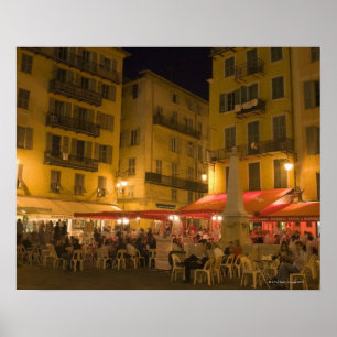 Gruppe von Personen, die in einem Straßencafé sitz Poster