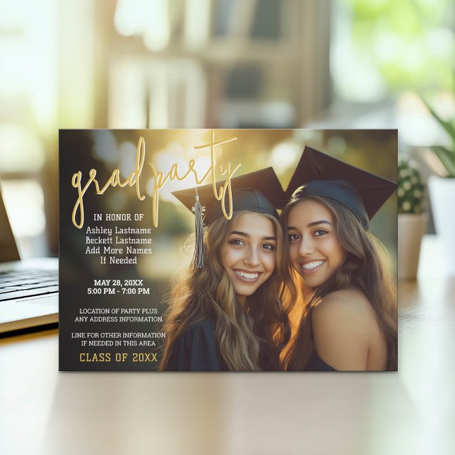 Gruppenfeierlichkeiten zum Abschluss - Gemeinsames Einladung (Group Graduation Party Invitation with Photo)