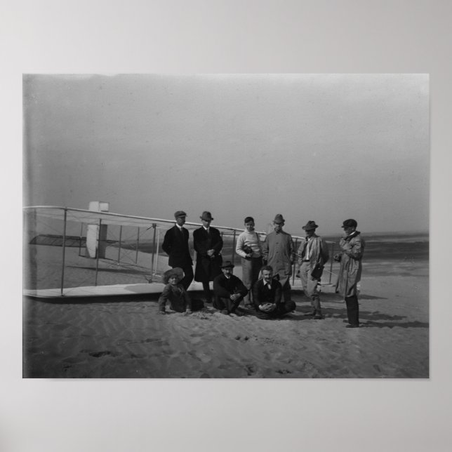 Gruppenportrait vor dem Gleitschirm bei Kill Poster (Vorne)