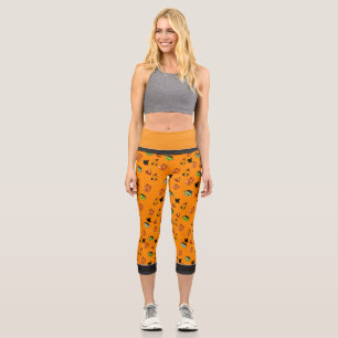 Gruselige Halloween-Hexe, Spukhaus, Mond Capri Leggings