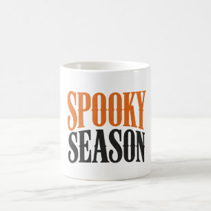 Gruselige Jahreszeit   Halloween-Typografie Kaffeetasse