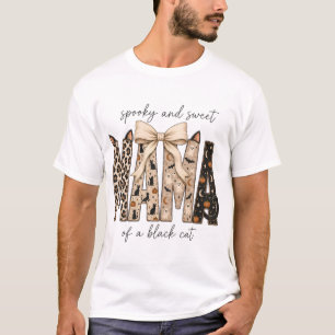 Gruselige und süße Mama einer schwarzen Katze Hall T-Shirt