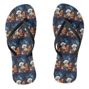 Gruseliger Bichon Frise mit Kürbissen Halloween Flip Flops