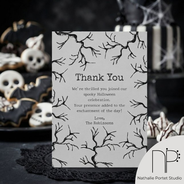 Gruseliger Halloween-Dankeschön-Baum Karte (hand-drawn fine-line spooky old oak tree halloween thank you greeting card)