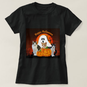 Gruseliger Halloween-Geist und Katzen auf dem Frie T-Shirt