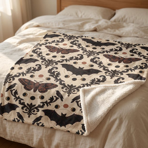 Gruseliger Halloween-Sherpa-Wurf mit Waldmotiv Sherpadecke
