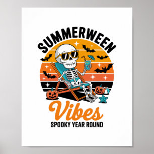 Gruseliger Sommer Strand Skelett Lustiger Hallowee Poster