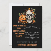 Gruseliger Totenkopf- und Kürbiskunst