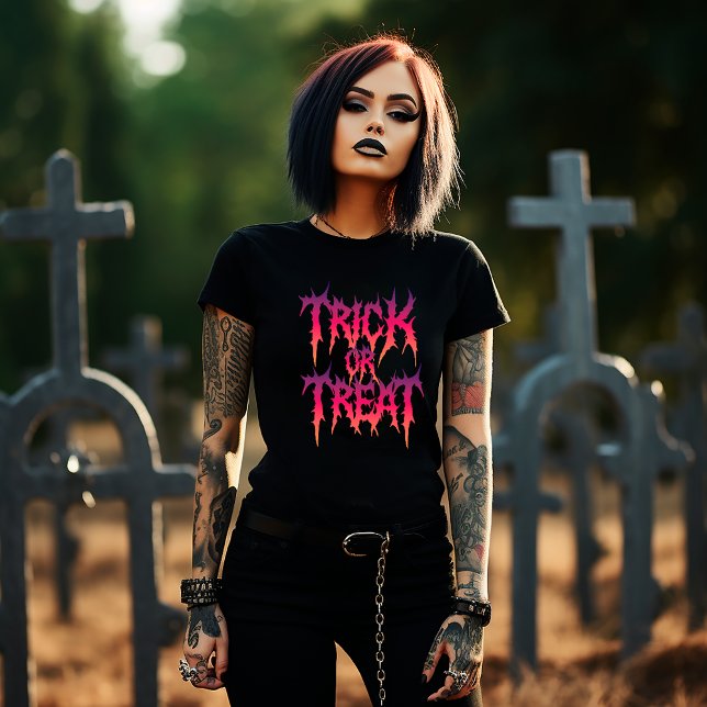 Gruseliger Trick oder Treat Halloween T-Shirt (Von Creator hochgeladen)