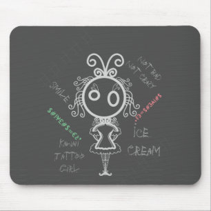 Gruseliges Cartoon Kawaii Tattoo Mädchen Mousepad
