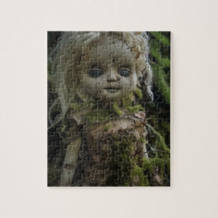 Gruselpuppe im Wald Puzzle