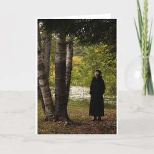 Grußkarte "Elegante Frau unter Bäumen" Karte