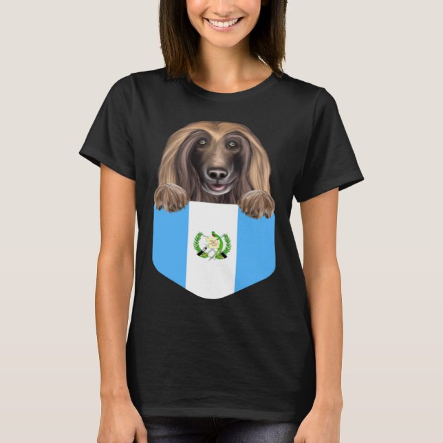 Guatemala Flag Afghan Hound Dog In Pocket T-Shirt (Vorderseite)
