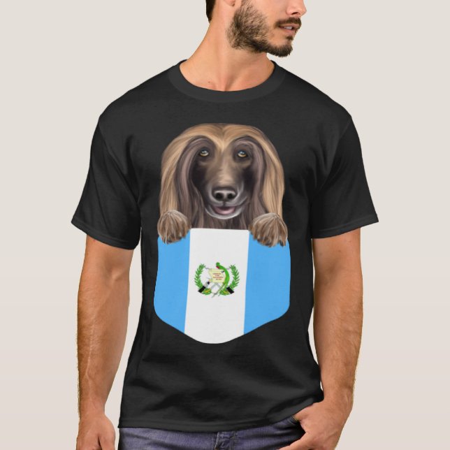 Guatemala Flag Afghan Hound Dog In Pocket T-Shirt (Vorderseite)