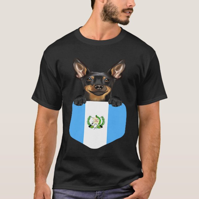 Guatemala Flag Miniature Pinscher Dog In Pocket T-Shirt (Vorderseite)
