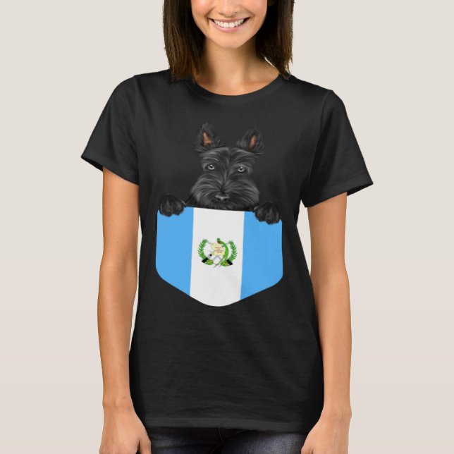 Guatemala Flag Scottish Terrier Dog In Pocket T-Shirt (Vorderseite)