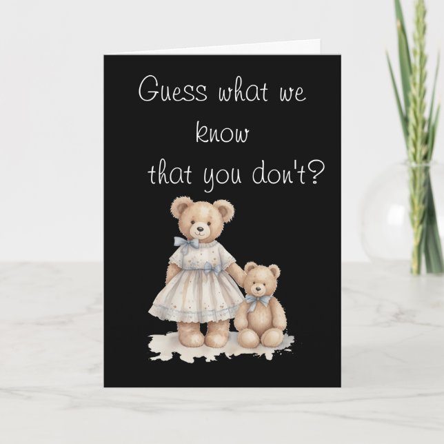 Guess What We Know – Gender Reveal Card Karte (Vorderseite)