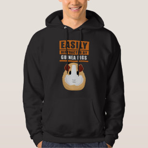 Guinea Pig   Leicht von Schweinen abgelenkt Hoodie