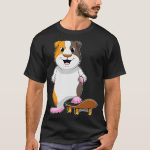 Guinea Schwein als Skater mit Skateboard T-Shirt