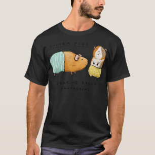 Guinea Schweine, die Baggy Pantaloons tragen T-Shirt