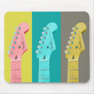 Guitar Girl Moderne pastellfarbene Musik Mousepad