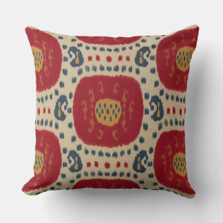 Gulkurpa Ikat Accent Pillow Kissen