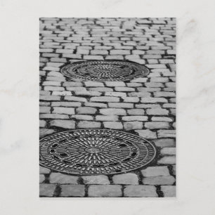 GulliŌ Manhole Paving Stones Postkarte