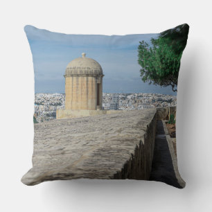 Gun turret auf alten Stadtmauern in Valletta, Malt Kissen