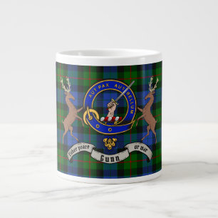 Gunn Clan Abzeichen mit Tartan & Stags Jumbo-Tasse