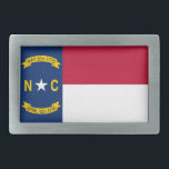 Gürtelschnalle mit Flag North Carolina Staat<br><div class="desc">Eleganter Gürtelschnabel mit Flagge von North Carolina. USA. Dieses Produkt ist anpassbar.</div>