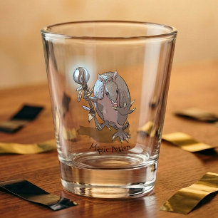 Gürteltier Cartoon Schwert & Magie Fantasy Fan Ges Schnapsglas