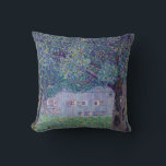 Gustav Klimt - Bauernhof in Oberösterreich Kissen<br><div class="desc">Bauernhof Oberösterreich - Gustav Klimt, Öl auf Leinwand, 1911</div>