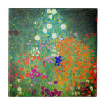 Gustav Klimt Flower Garden Fliese<br><div class="desc">Die Ausstellung zeigt Gustav Klimts Ölgemälde Blumengarten (1906). Ein schöner Garten mit lila,  roten,  weißen,  blauen und orangefarbenen Blume. Ein großartiges Geschenk für Jugendliche und österreichische Kunstliebhaber.</div>