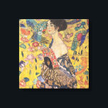 Gustav Klimt - Frau mit Fan Leinwanddruck<br><div class="desc">Schönes Gemälde von Frau mit Fan von Gustav Klimt von 1918. Großartige Klimt Geschenke und wunderbare Kunstdrucke von hoher Qualität.</div>