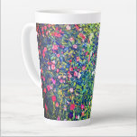 Gustav Klimt Italienischer Garten Milchtasse<br><div class="desc">Latte Tasse mit Gustav Klimts Ölgemälde Italienische Gartenlandschaft (1913). Ein schöner Garten mit bunten Blume: rot,  weiß,  rosa,  lila. Ein großartiges Geschenk für Jugendliche und österreichische Kunstliebhaber.</div>