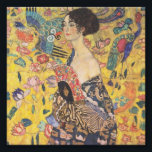 Gustav Klimt Lady mit Fan Print Fotodruck<br><div class="desc">Gustav Klimt Lady mit Fan-Druck. Ölmalerei auf Leinwand aus dem Jahr 1918. Das ist ein schönes Spätportrait von Gustav Klimt,  das sein Interesse am Japonismus zeigt. Ein großartiges Geschenk für Jugendstil-Fans,  Gustav Klimt und farbenfrohe Symbolik.</div>