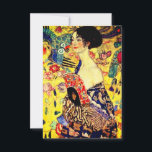 Gustav Klimt Lady mit Fan RSVP Karte<br><div class="desc">Karte mit Gustav Klimts Ölgemälde Lady mit Fan (1918). Eine Frau,  die einen blauen Kimono trägt,  hält einen roten Fan vor einem bunten,  gelben Hintergrund von Blume und Pfauen. Ein großartiges Geschenk für die Fans von Japonisme und europäischer Kunst.</div>