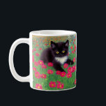 Gustav Klimt Tuxedo Cat Kaffeetasse<br><div class="desc">Kaffee Tasse mit einem Gustav Klimt tuxedo! Dieses hübsche Schwarz-Weiß-Kätzchen liegt in einem Bereich mit roten,  blauen,  weißen und orangefarbenen Blume. Ein phantastisches Geschenk für Katzenliebhaber und österreichische Kunstliebhaber!</div>