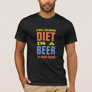 Gut ausgeglichenes Bier in jedem Hand LOL Funny T- T-Shirt