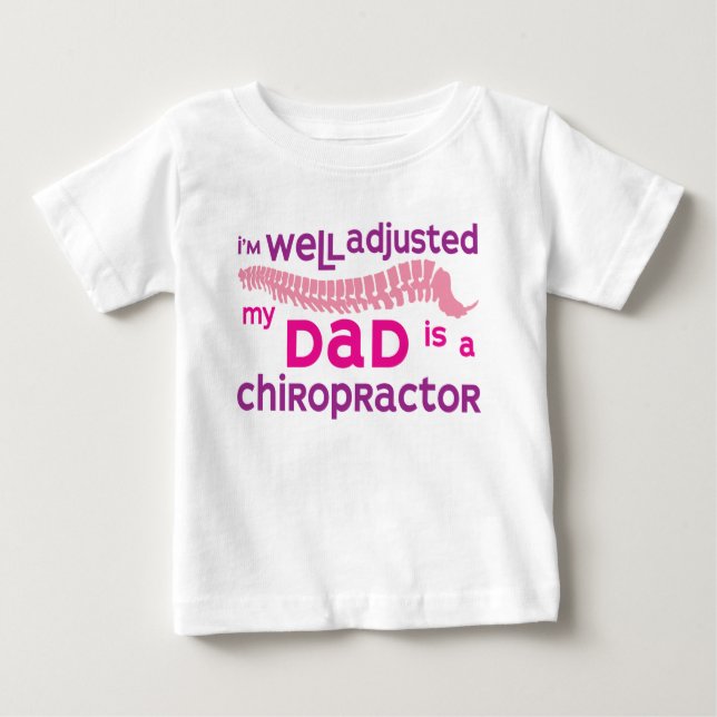 Gut eingestellt - mein Vater ist Chiropraktor Baby T-shirt (Vorderseite)