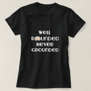 Gut gerundeter nie gemachter T - Shirt