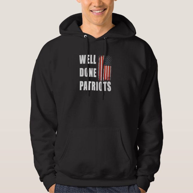 Gut geschaffene Patrioten sind stolz auf die ameri Hoodie (Vorderseite)