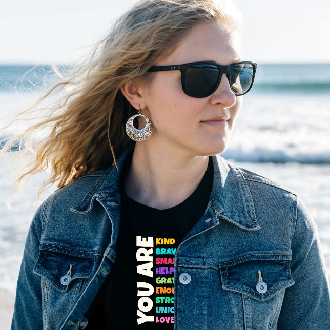 Gut tapfer Intelligent hilfreich dankbar T-Shirt (you are grateful.)