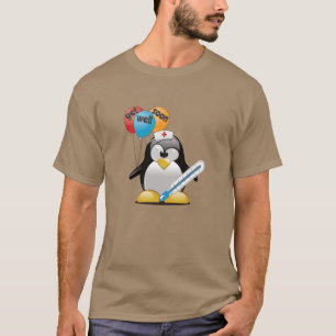 Gute Besserung. Pinguin Krankenschwester. T-Shirt